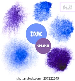 Abstrakter Blauer und violetter Blütensatz. Helle, farbige Designspots einzeln auf weiß. Abstrakte Malgrafik. Weltraumstil. Hintergrund für Banner, Karten, Poster, Poster, Identität, Web-Design.