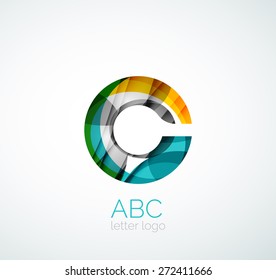 Logo de la letra vectorial. Creado con formas geométricas, ondas y formas fluidas transparentes y coloridas