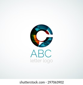 Logo de la letra vectorial. Creado con formas geométricas, ondas y formas fluidas transparentes y coloridas