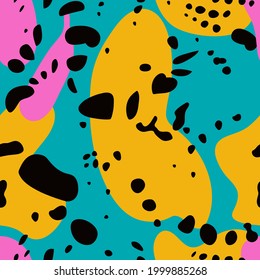 Vector animals print. Leopard seamless pattern for textile, packaging, web page background.
