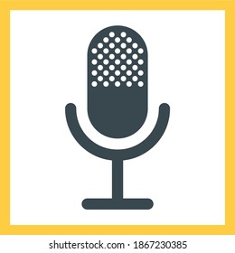 Iconos de micrófono negro vectorial sobre iconos de música de fondo blanco fijados sobre fondo blanco. Vector
