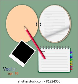 vector of blank crumpled notepad.