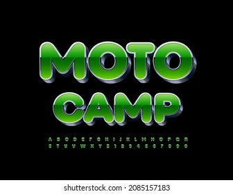 Campamento Moto con afiches brillantes para vectores. Fuente 3D verde y plateado. Letras y números alfabetos modernos