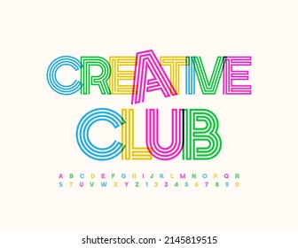 Señal de luz vectorial Club Creativo con coloridas letras y números de alfabeto labrados. Fuente única de moda