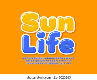 Signo brillante vectorial Sun Life con letras de alfabeto azul brillante, números y símbolos establecidos. Fuente creativa moderna