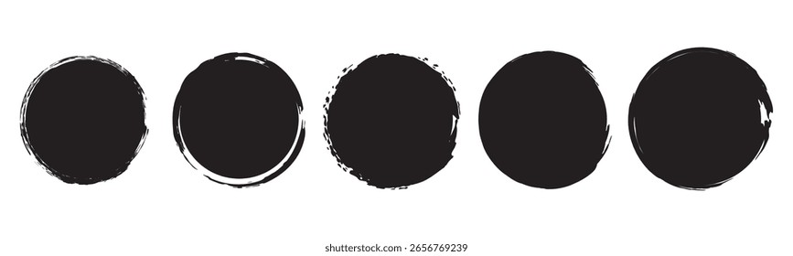 Círculos de pinceladas de Vector sobre fondo blanco. Círculo de pincel de pintura dibujado a mano de tinta. Logotipo, Ilustración vectorial de elemento de diseño de etiqueta. Círculo abstracto negro
