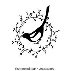 Vektorkarte mit handgezeichneter süßer Magpie mit ihrem Schwanz hoch in schwarz blättrigem botanischen Kranz. Tintenzeichnung, Grafikstil. Schöne Elemente der Tiergestaltung.