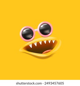 Vektorgrafik Cartoon Monster Avatar mit Sonnenbrille, offenem Mund, Fangs isoliert auf orangefarbenem Hintergrund. Lustige und süße Halloween Monster offenen Mund mit großen Vampir Fangs.  bizarres Gesicht