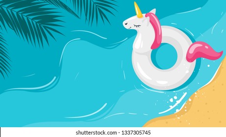 Antecedentes de la orilla del mar en forma de dibujos animados. Anillo inflable de unicornio en agua. Buen día soleado. Hojas de palma en la esquina. Ilustración vectorial. Vista desde arriba.