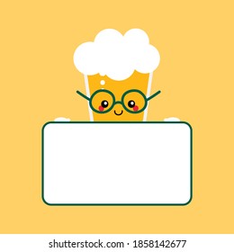 Estilo de caricatura vectorial lindo vaso sonriente de cerveza lager con personaje de espuma sosteniendo una carta vacía en las manos.

