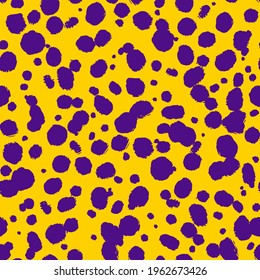 Vector cheetah skin seamless pattern. Trendy wild animal leopard spots, hand drawn yellow and violet texture for fashion print design, fabric, cover, wrapping paper, background, wallpaper.