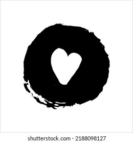 Círculo vectorial negro con el corazón dentro, forma redondeada del pincel de tinta. Elemento redondeado de diseño negro o fondo para texto. Desprestigio negro y mancha áspera. Tinta dibujada a mano aislada en blanco.