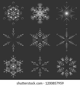 Colección vectorial de copos artísticos de nieve abstracta de cristal aislados en el fondo como grupo de decoración o colección de diciembre de invierno. Hielo o escarcha hermosa silueta de ornamento estrella o arte de temporada