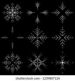 Vektorgrafik von künstlerischen, eisigen abstrakten Kristallschneeflocken einzeln auf dem Hintergrund als Winterdekorationsgruppe oder Kollektion. Eis oder Frost Schöne Sternschmuck-Silhouette oder Saisonkunst