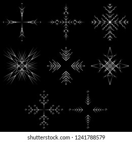 Colección vectorial de copos artísticos de nieve abstracta de cristal aislados en el fondo como grupo de decoración o colección de diciembre de invierno. Hielo o escarcha hermosa silueta de ornamento estrella o arte de temporada