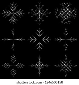 Colección vectorial de copos artísticos de nieve abstracta de cristal aislados en el fondo como grupo de decoración o colección de diciembre de invierno. Hielo o escarcha hermosa silueta de ornamento estrella o arte de temporada