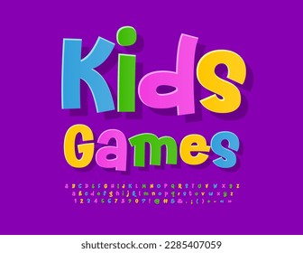 Juegos de Emblem Kids coloridos vectores. Tipo de letra de reproducción. Letras, números y símbolos alfabetos manuscritos brillantes