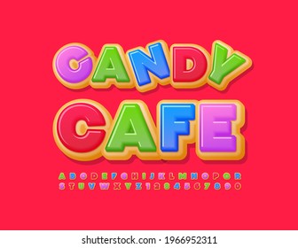Logo de color vectorial Candy Cafe. Delicioso pastel Font. Letras y números luminosos de los alfabetos de Donut