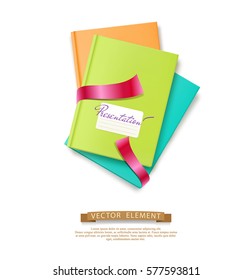 pila de libros (folletos) de color vectorial aislados en fondo blanco. Elemento de diseño y presentación
