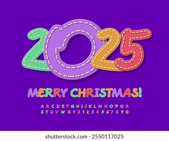 Vector de colores de la tarjeta de deseos Feliz Navidades 2025! Jeans estilo Font. Letras y Números del Alfabeto de Niños Creativos.