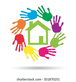 Concepto vectorial o casa verde conceptual o símbolo de construcción con círculo de huellas dactilares infantiles o humanas aisladas en fondo blanco, metáfora al medio ambiente, hogar, eco, ecología, paz, hogar energético