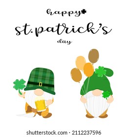 Vector - Cute dos Gnomes con una taza de cerveza, un globo y trébol de 4 hojas (shamrock). Feliz Día de San Patricio, Holiday. Se puede usar para imprimir, tarjeta, invitación.