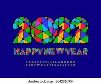 Tarjeta de felicitación decorativa vectorial ¡Feliz Año Nuevo 2022! Fuente de mosaico colorido. Conjunto de letras y números de alfabeto artístico