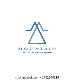  Diseño vectorial de una montaña aislada de fondo blanco