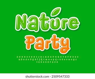 Vetor eco conceito Nature Party com folha decorativa. Fonte verde artística. Conjunto manuscrito de letras e números alfabéticos