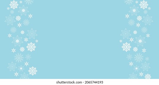 Vector. Elegante fondo azul de Navidad con varios copos de nieve blancos. Cartel festivo, marco de copos de nieve dorados. Copiar espacio para texto. Feliz Navidad y Feliz Año Nuevo. Fondo claro.