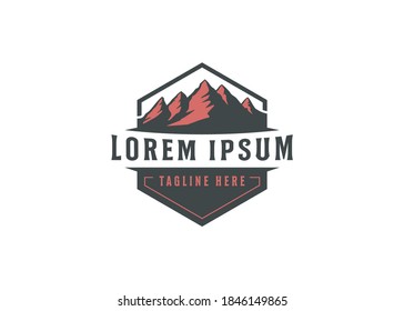 Emblema vectorial de las Montañas - Plantilla de vectores con logotipo de paisajes de montaña. Ilustración de la atmósfera de montaña al aire libre de noche.