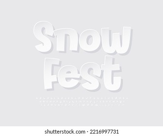 Emblema vectorial Snow Fest con tipografía graciosa escrita a mano. Letras y números alfabetos blancos.