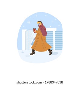 Caricatura vectorial plana caminando al aire libre en la nieve en temporada de invierno con café en las manos - moda, emociones, concepto social de estilo de vida saludable
