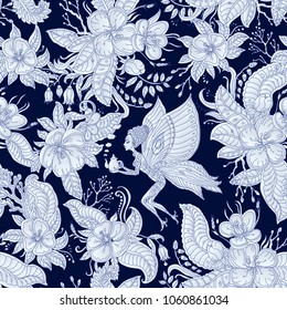 Vektorillustration Blumenmuster nahtlose Feen Muster. Fruchtbaumblumen, Blätter.Blaue Konturen dünne Linien auf dunklem indigoem Hintergrund. Fantastische Schmetterlingsfrau Silhouette mit Teekanne, blühender Garten. Batik-Farbe