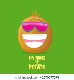 personaje de caricatura vectorial divertido con gafas de sol aisladas en fondo verde. funky sonriente personaje de papa vegetal de verano