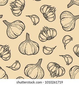 Vector garlic seamless pattern for menu, posters. Isolated spice product. Hand drawn retro plant.