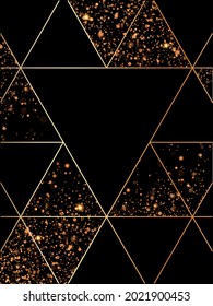 Plantilla de tarjeta geométrica vectorial con diseño de brillo dorado y formas triangulares sólidas.