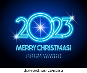 Vektorleuchtende Grußkarte Frohe Weihnachten 2023! Neon elegante Schriftart. Blauer Alphabet Buchstaben und Zahlen Set