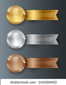 Medallas de oro vectorial, plata, bronce en blanco y cintas horizontales con espacio de texto aislado en fondo gris