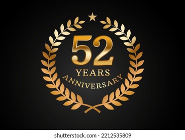 Gráfico vectorial de los antecedentes de la celebración del aniversario. Logo de 52 años de aniversario dorado con corona de laurel sobre fondo negro. Buen diseño para el evento de boda, cumpleaños, invitación, folleto, etc
