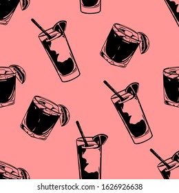 Vector hand drawn seamlass pattern of alcohol drinks on pink background.