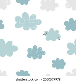 Patrón infantil sin costuras, de color vectorial, con nubes lindas sobre un fondo blanco. Textura escandinava repetitiva para niños. Fondo perfecto para textiles, tejidos, papel pintado, papel de envoltura.
