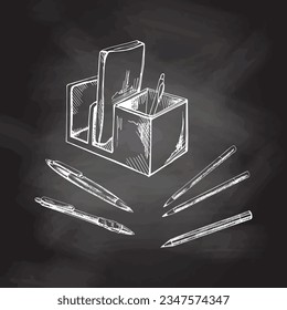 Escuelas y herramientas de oficina dibujadas a mano por vectores Juego de ilustraciones. Caja de plástico de estilo retro con papel y boceto de herramientas de escritura en el fondo de la pizarra. De vuelta a la escuela.