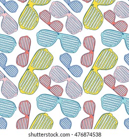 Vector hand-drawn seamless pattern with  cute glasses holiday