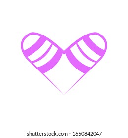 Corazón vectorial del contorno icono del corazón dibujado a mano. Ilustración para su diseño gráfico.