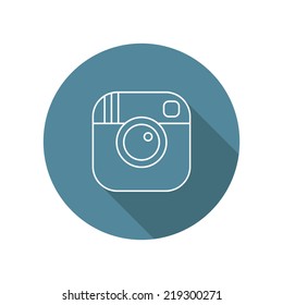 Vector hipster camera icon with long shadow effect in flat style