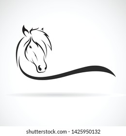 Vector del diseño de la cabeza de caballo sobre un fondo blanco. Animales salvajes. Logotipo o icono del caballo. Fácil Ilustración vectorial editable en capas.