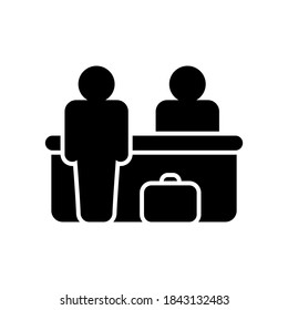 Icono de recepción del Vector Hotel, hombre de pie con el símbolo de la plancha del equipaje sobre fondo blanco aislado para UI/UX y sitio web.