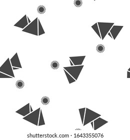 Vector icon pyramid and sun in the desert seamless pattern on a white background.