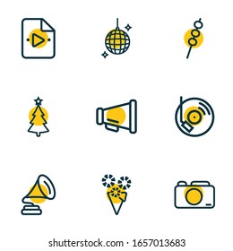 Ilustración vectorial de 9 iconos de celebración estilo de línea. Conjunto editable de árbol de Navidad, malvavisco, bola de disco y otros elementos de icono.